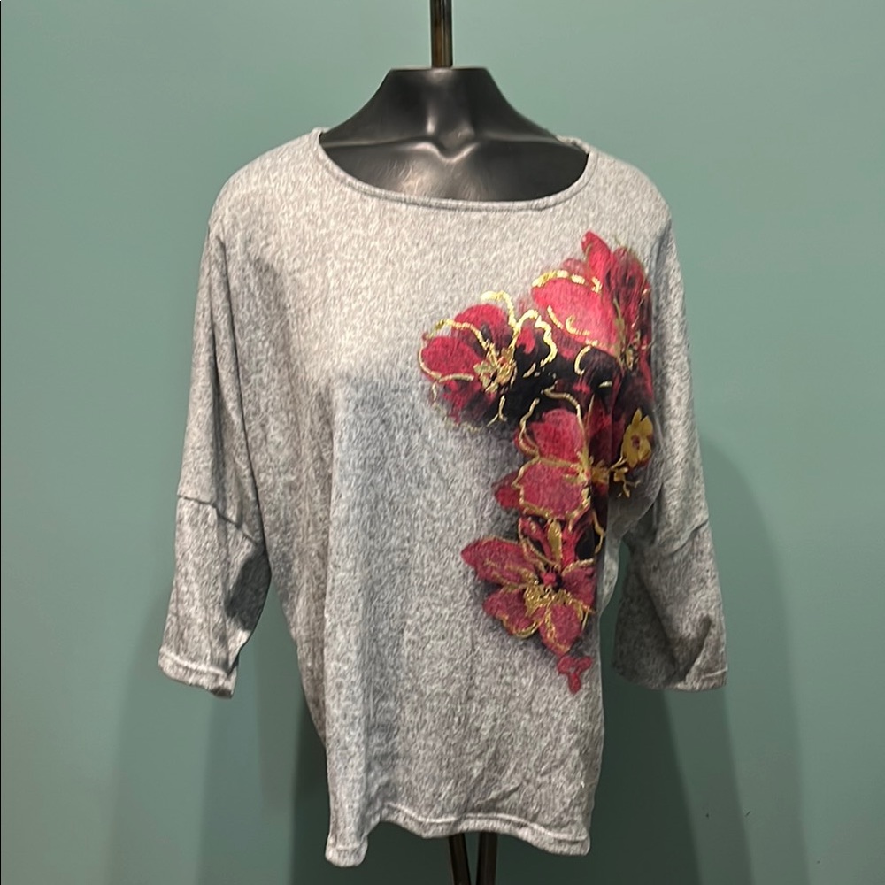 ECLA Floral Gray Women's Top